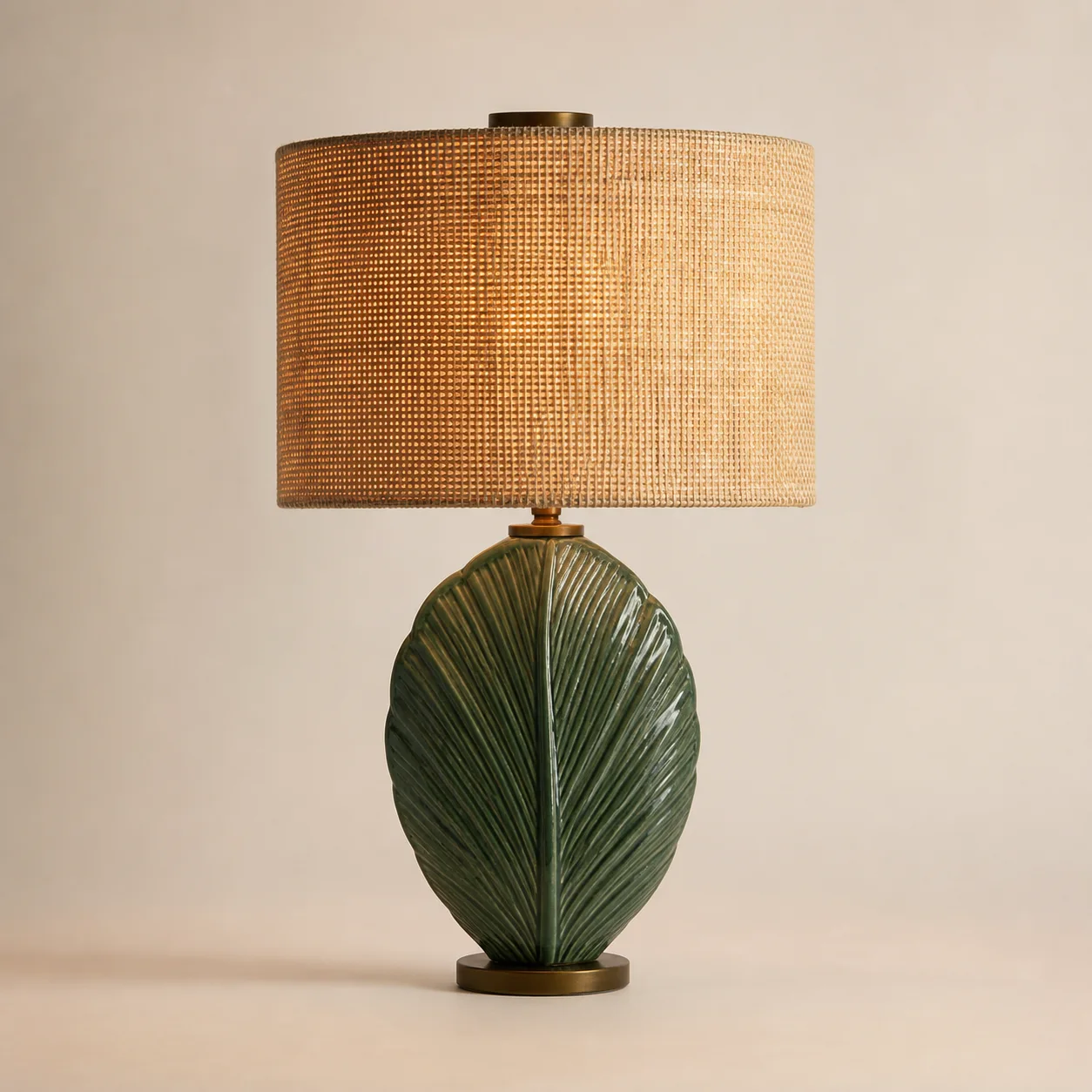 Frond Ceramic Lamp ضمن تصور أثاث فندقي من BSA Trading
