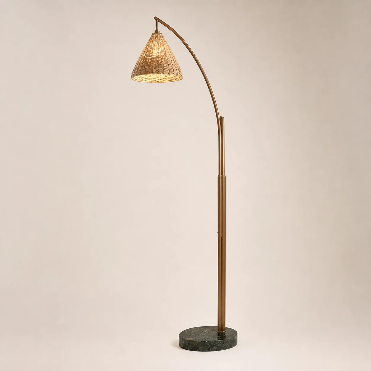 Vine Floor Lamp ضمن تصور أثاث فندقي من BSA Trading