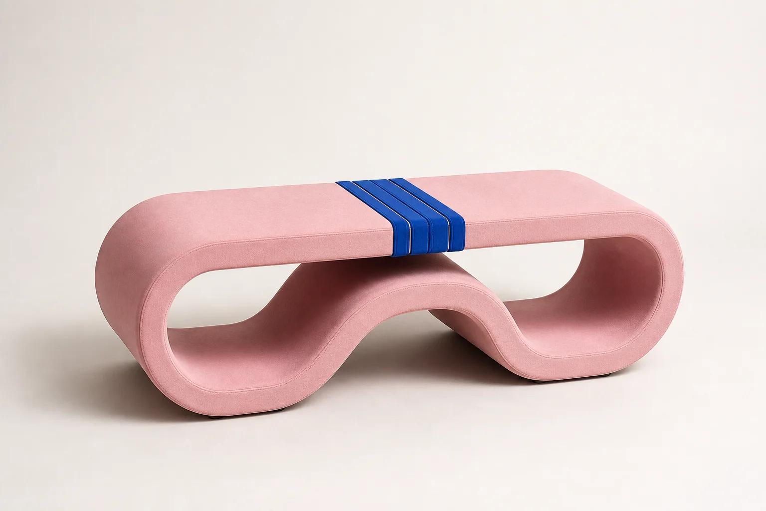 Ribbon Valet Bench ضمن تصور أثاث فندقي من BSA Trading